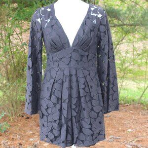 BCBGeneration Women's Black Lace pattern Bell Sleeve Midi Dress Size 2